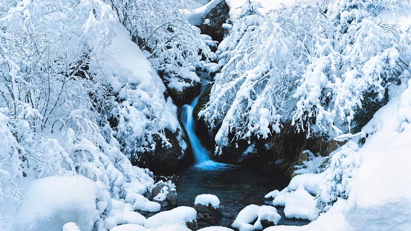 瓦尔·布兰德特, 布雷西亚, 伦巴第大区, 意大利 (© ClickAlps/Alamy)via Bing每日壁纸